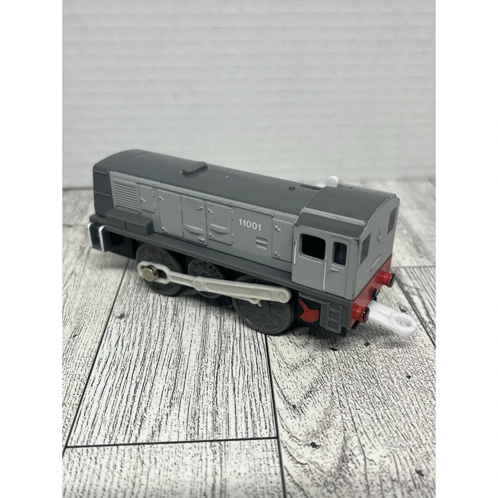Thomas & Friends TrackMaster Motorized DENNIS Grey Diesel Train Rare WORKS